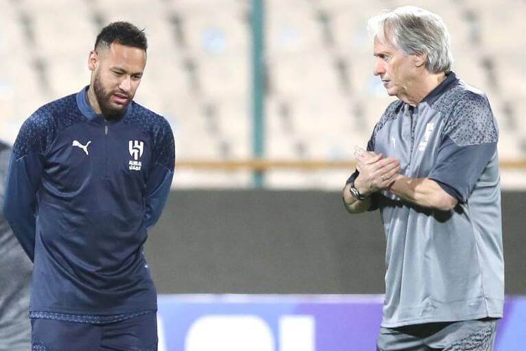 Neymar y Jorge Jesús en un entrenamiento del Al-Hilal