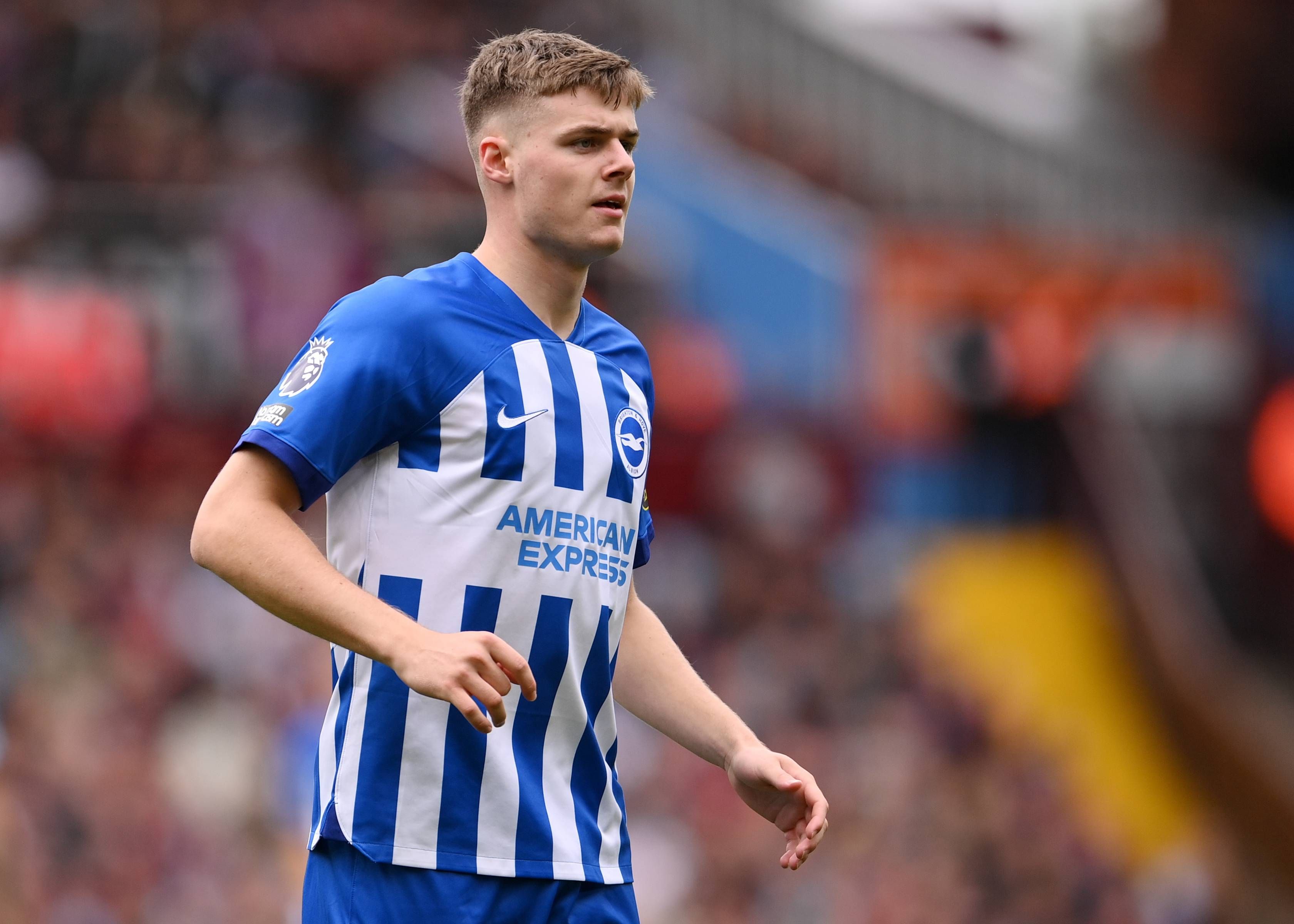  Evan Ferguson, en un partido con el Brighton.