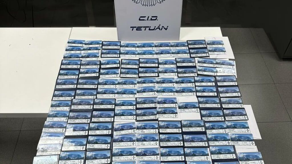  Los 138 carnets sustraídos por la policía a dos reventas (Policía Municipal)