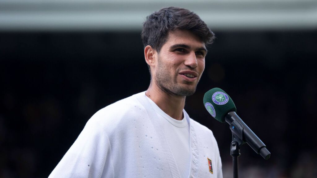 Carlos Alcaraz después de su victoria en Wimbledon (Cordon Press)