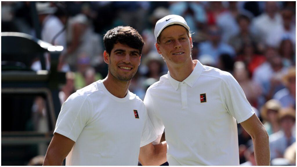  Carlos Alcaraz y Jannik Sinner en la final de Wimbleodn 2025. (EFE)