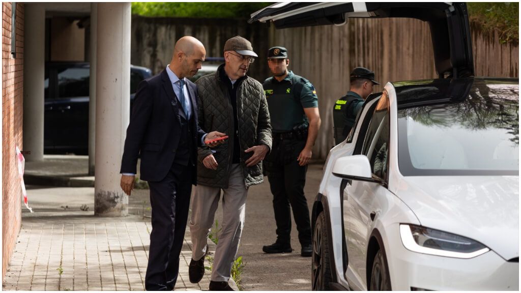 El abogado Carlos Gómez-Jara Díez y el asesor jurídico externo de la RFEF Tomás González Cueto