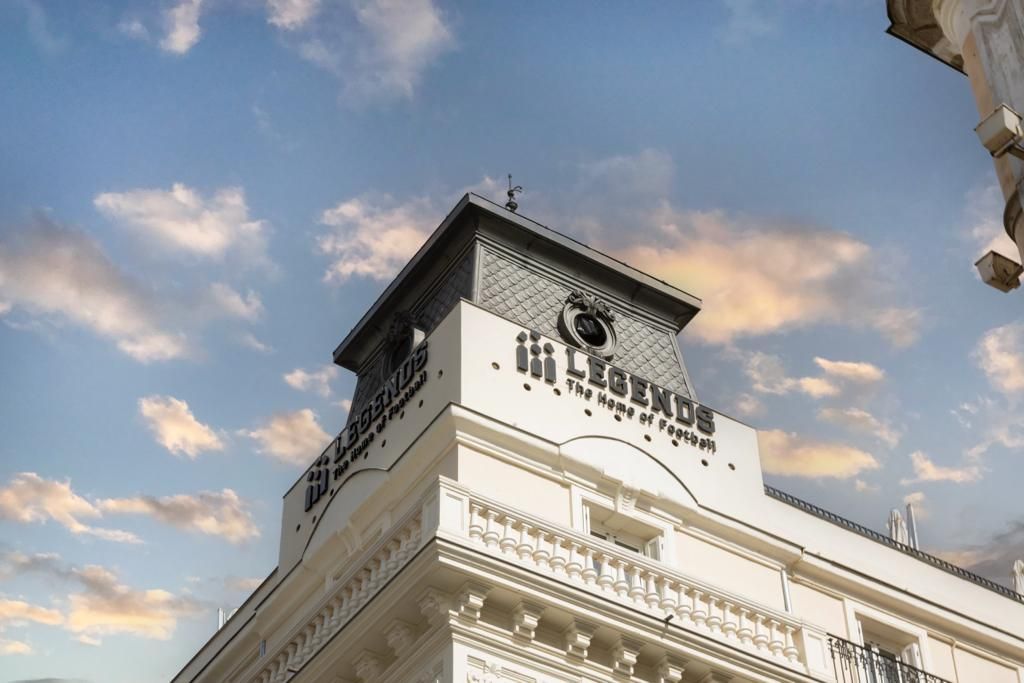 LEGENDS se ubica en un enclave estratégico a nivel internacional como la Puerta del Sol de Madrid.
