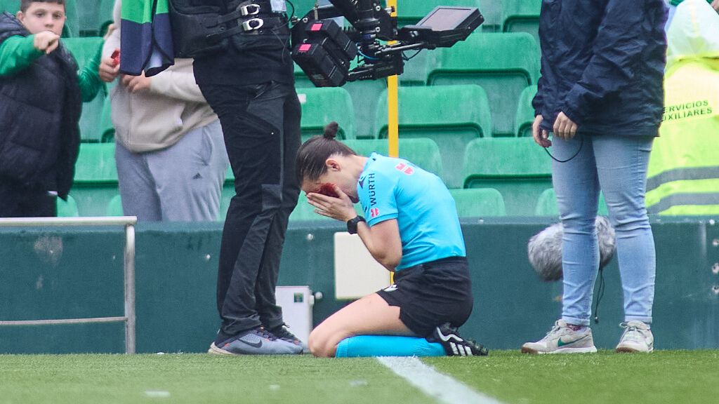 Guadalupe Porras tras el accidente con la cámara de televisión