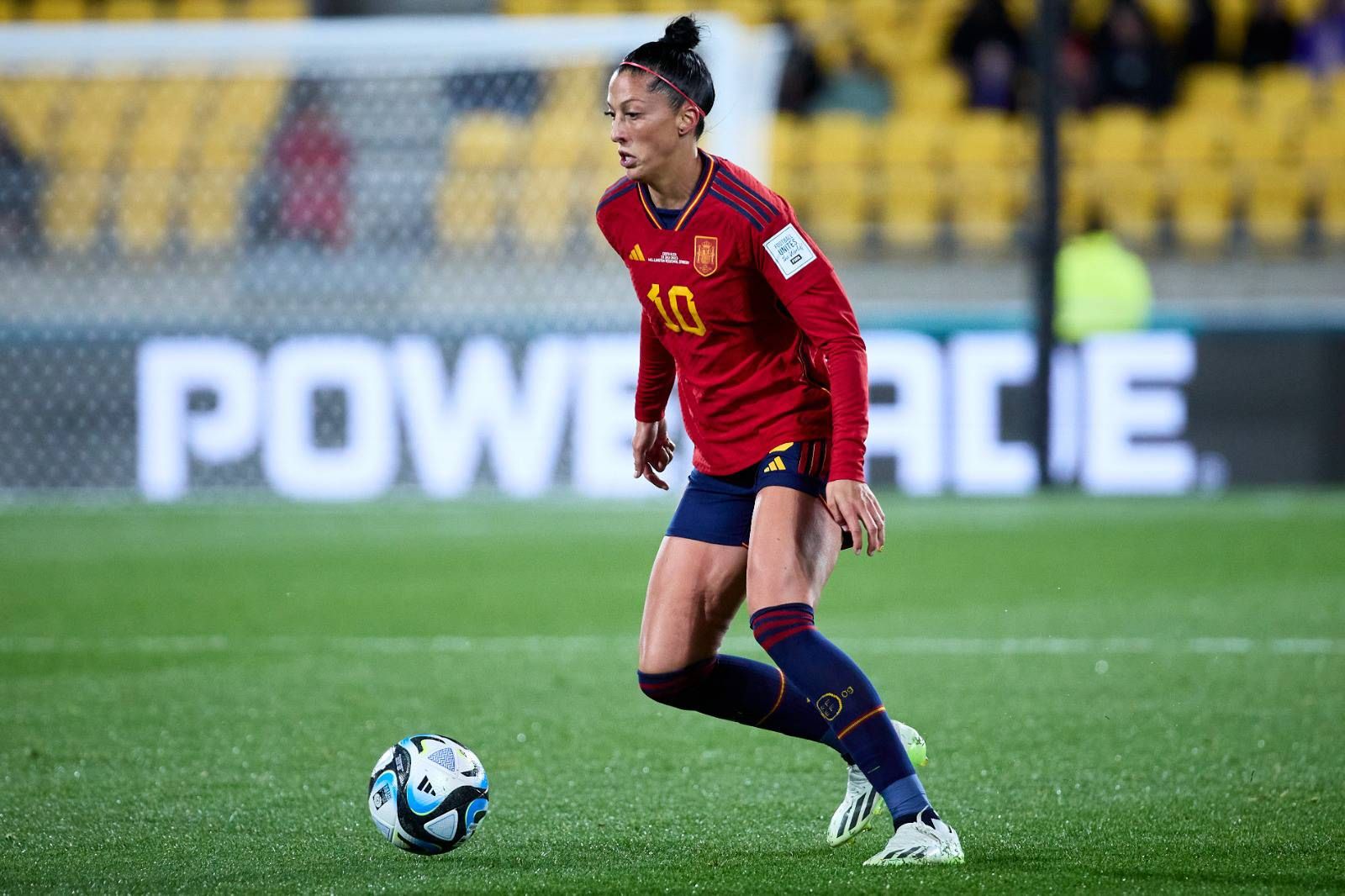  Jenni Hermoso controla el balón en el España-Costa Rica (FOTO: Cordón Press).