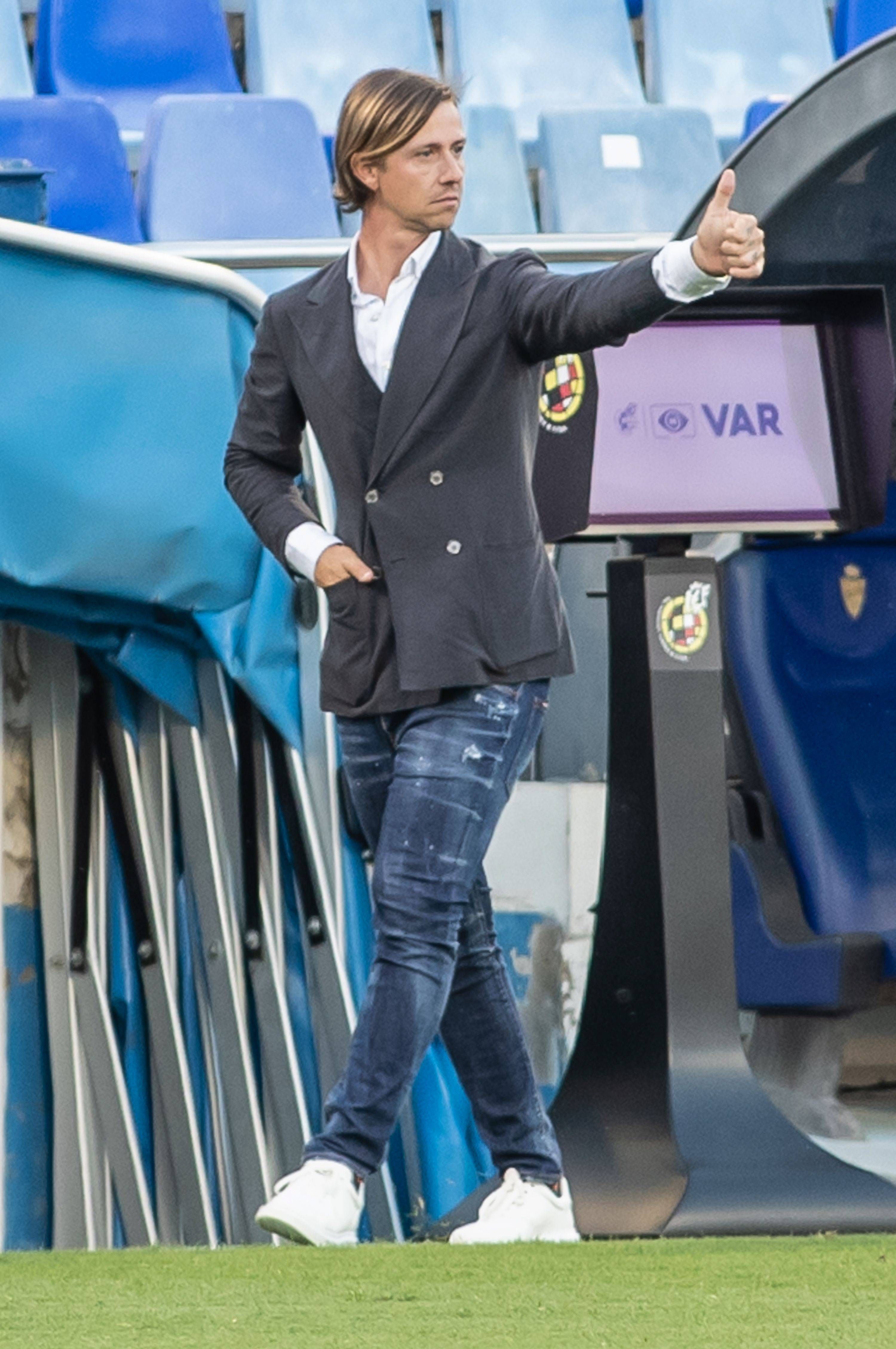  José María Gutiérrez, Guti, dirigiendo un encuentro como entrenador (Cordon Press)