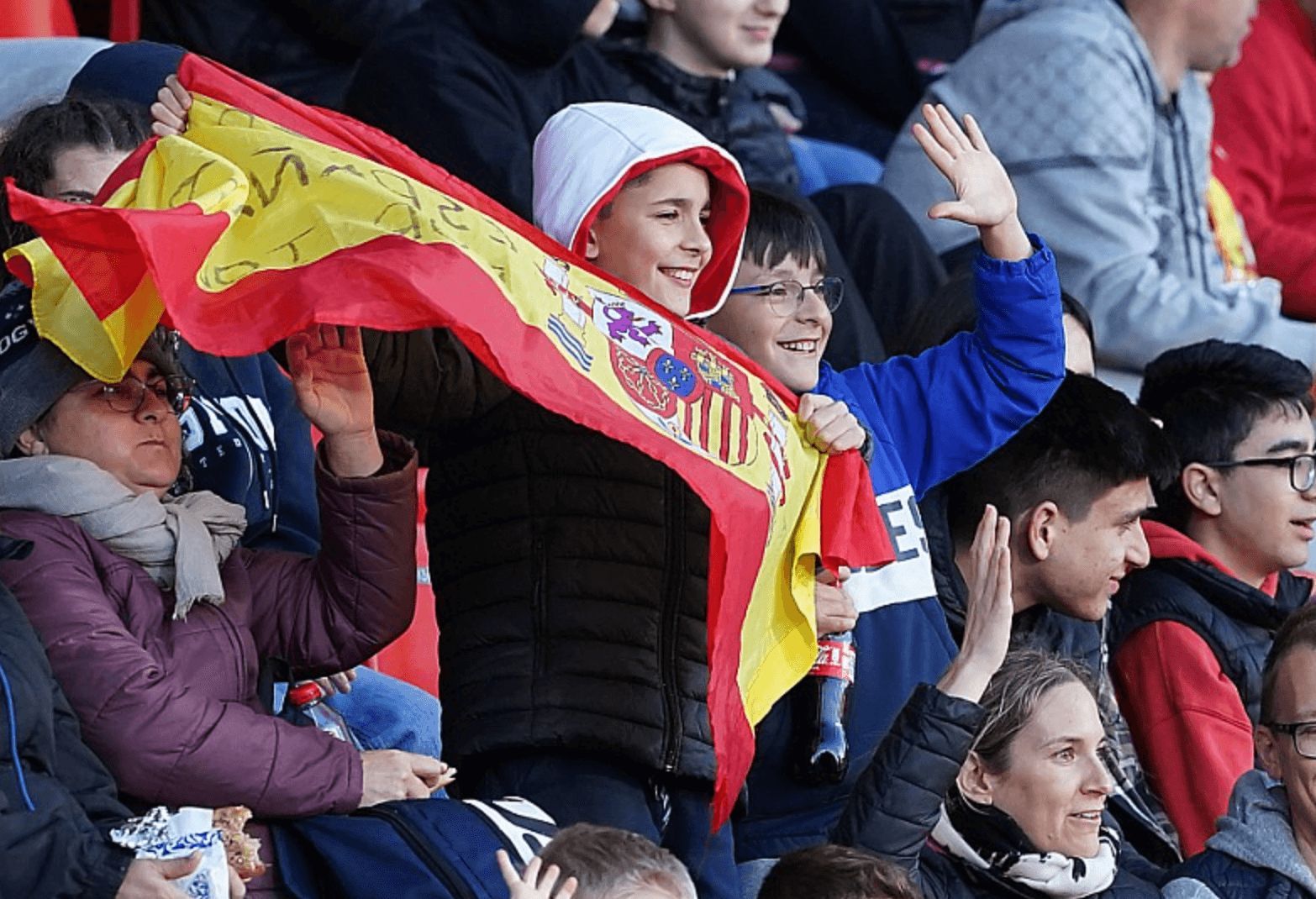  La afición disfrutó con la Sub 21 y la asistencia de Javi Guerra