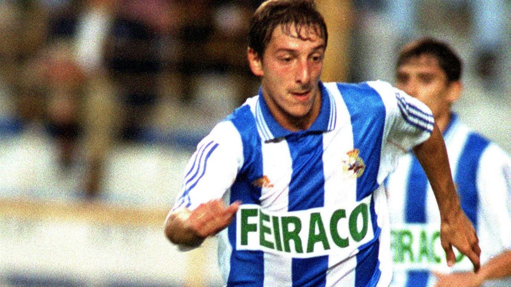 La camiseta del Deportivo de La Coruña patrocinada por Feiraco (Cordon Press)