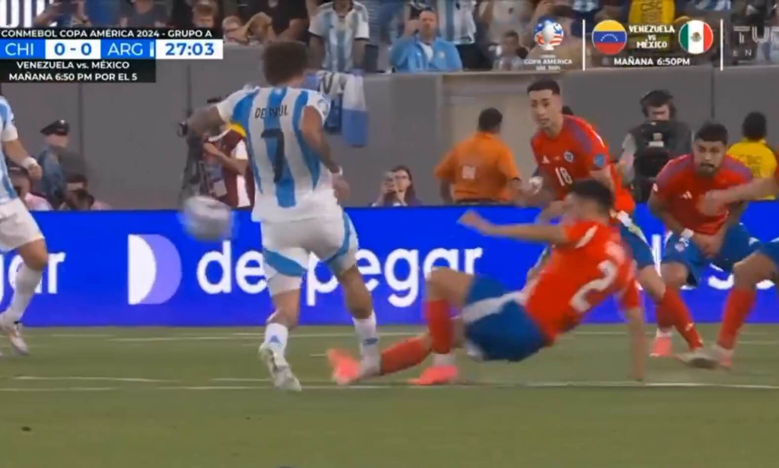  La entrada de Rodrigo de Paul a Carlos Suazo.