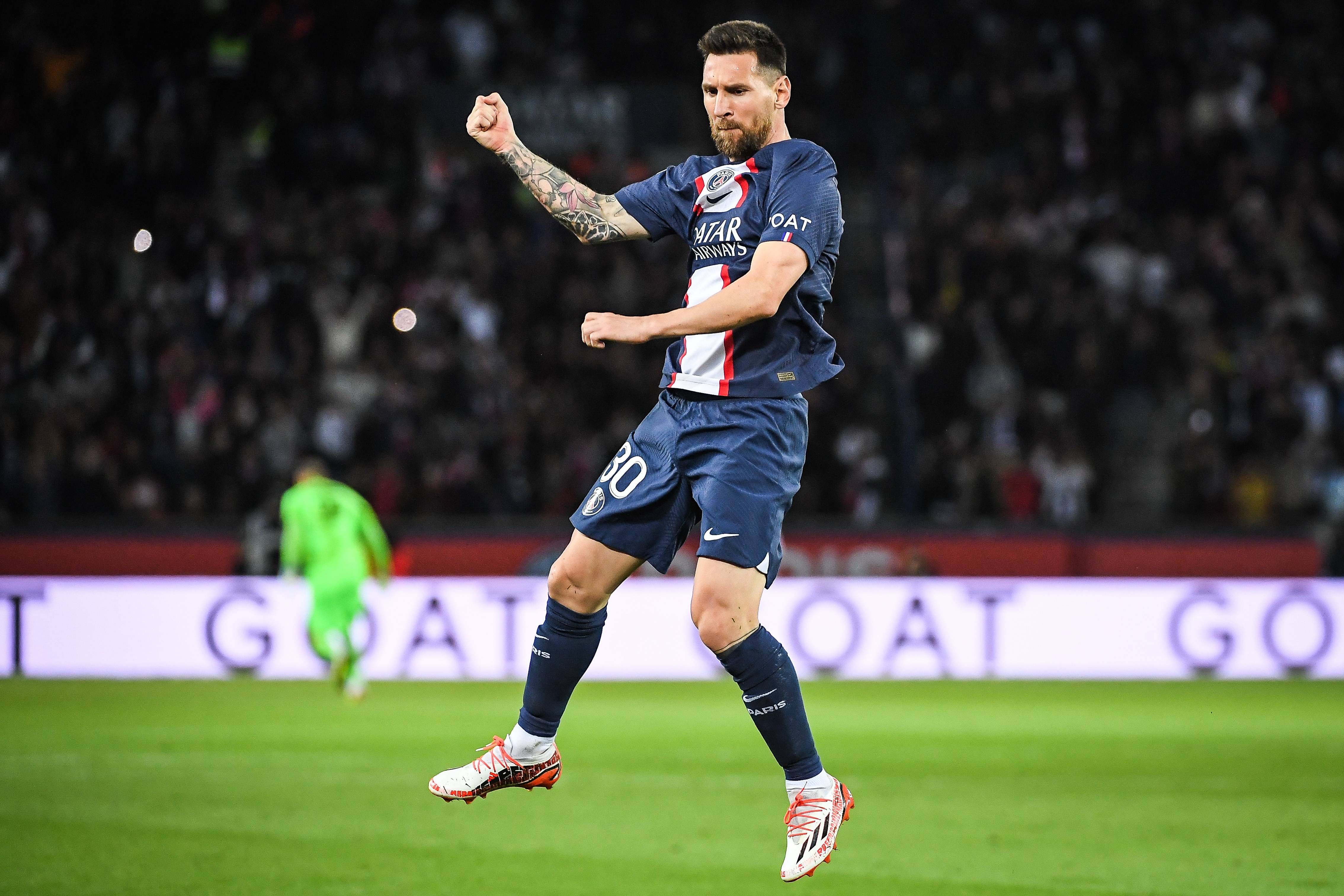  Leo Messi celebrando un gol con el PSG.