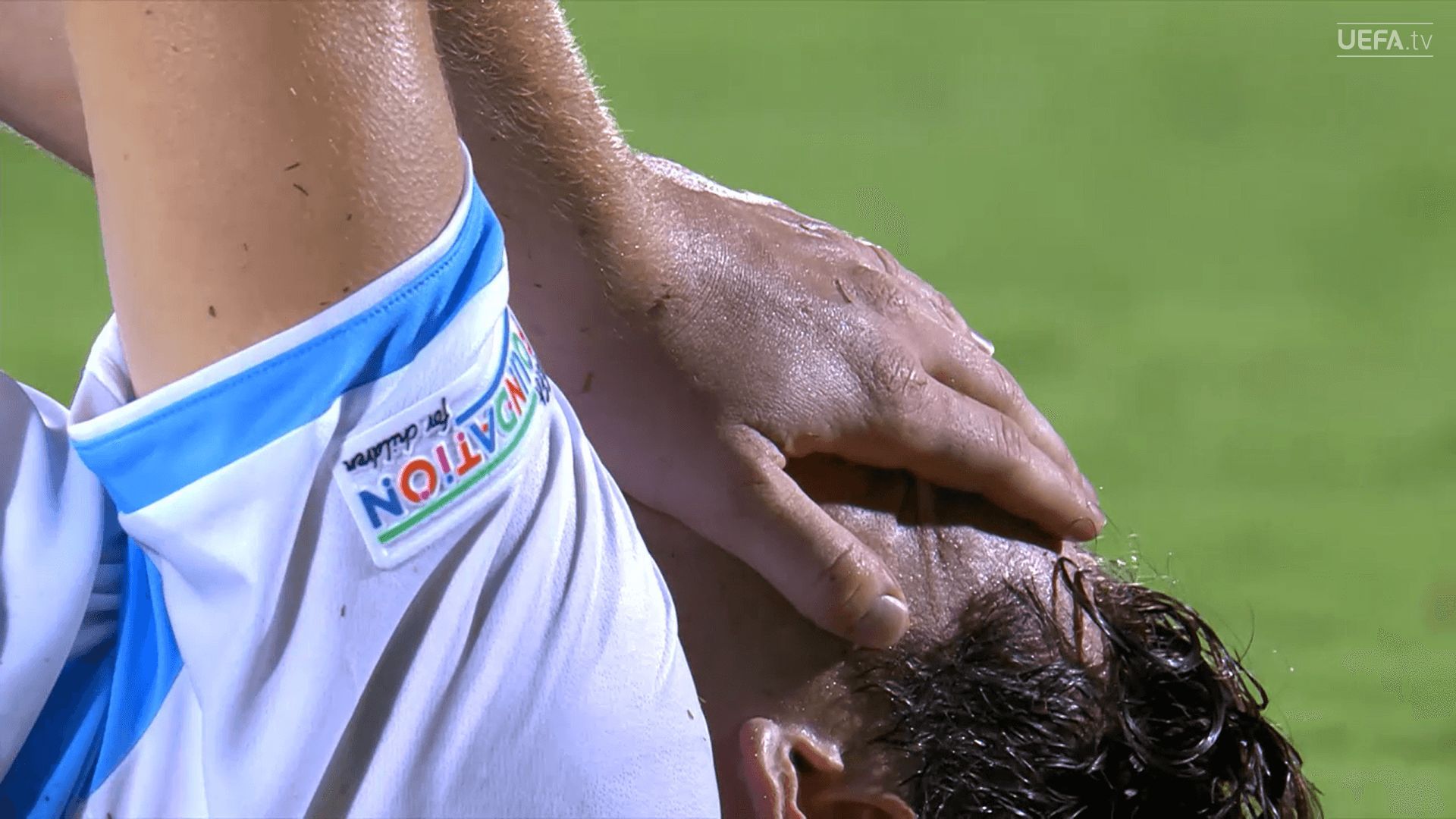  Los jugadores de San Marino, llorando tras ganar a Liechtenstein.