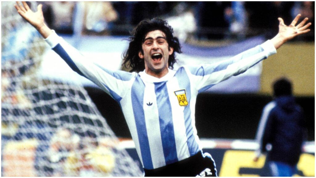 Mario Kempes, celebra un gol con la selección de Argentina (foto: Cordon Press).