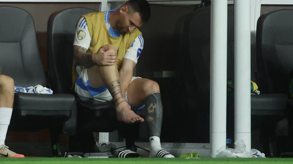  Messi y su tobillo en la final de la Copa América (Cordon Press)