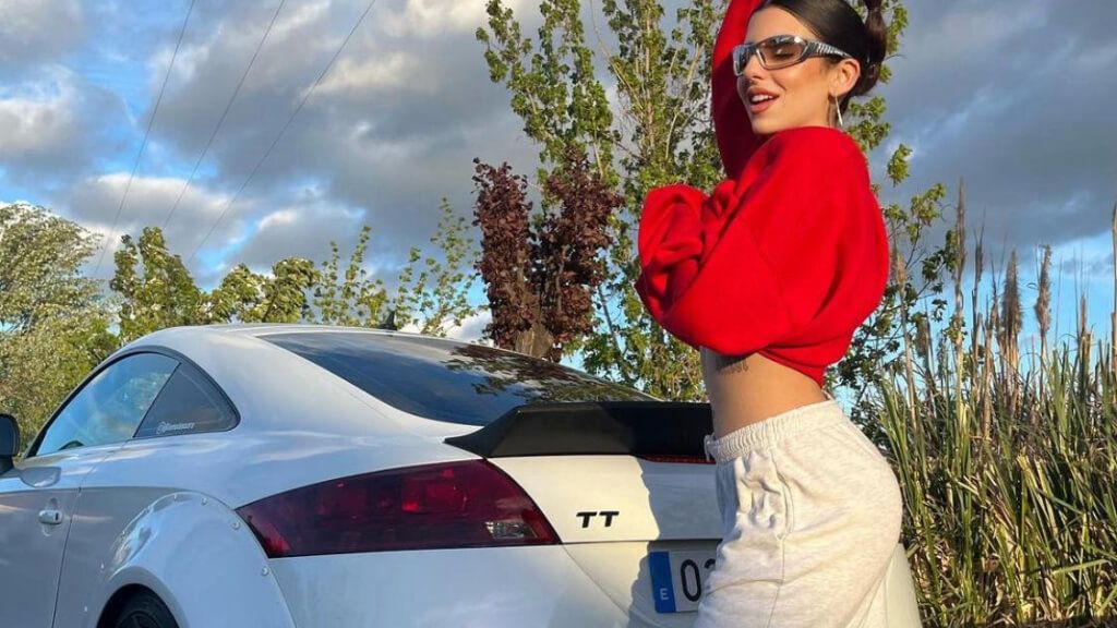 Naiara, la ganadora de 'OT 2023', y su Audi TT.