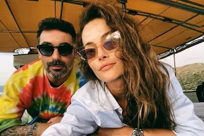 Natalia Borges y Lavezzi durante unas vacaciones.