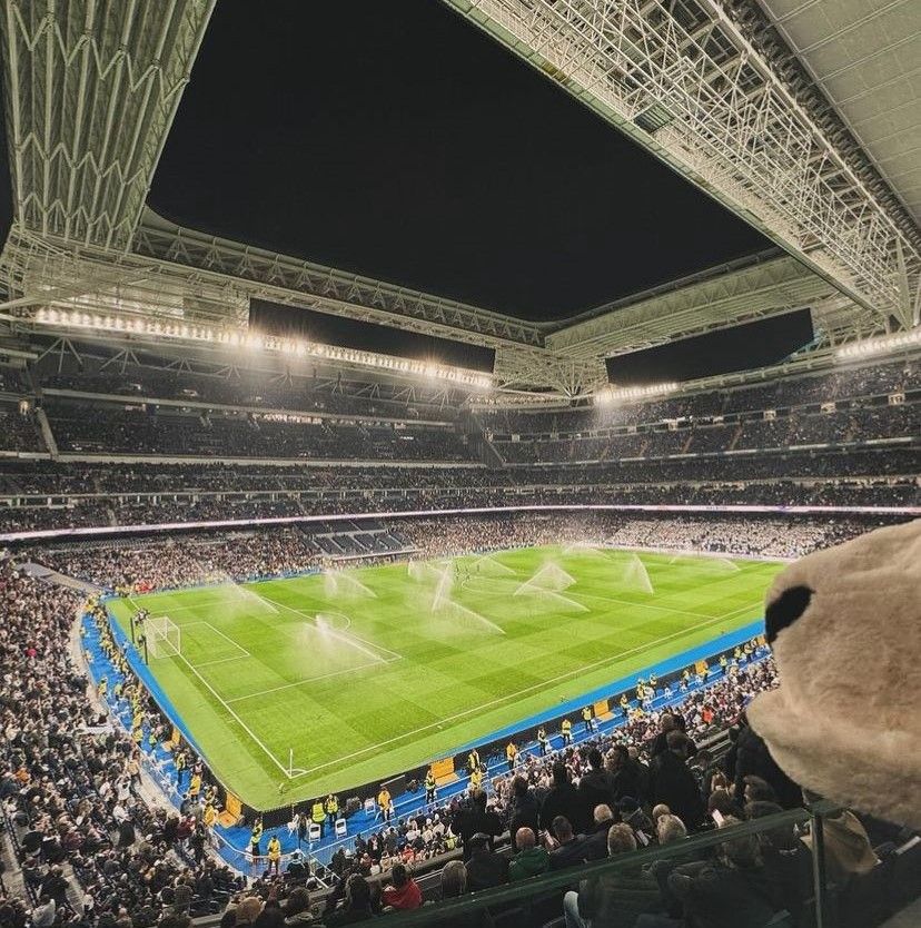 El Santiago Bernabéu antes de un partido de Champions