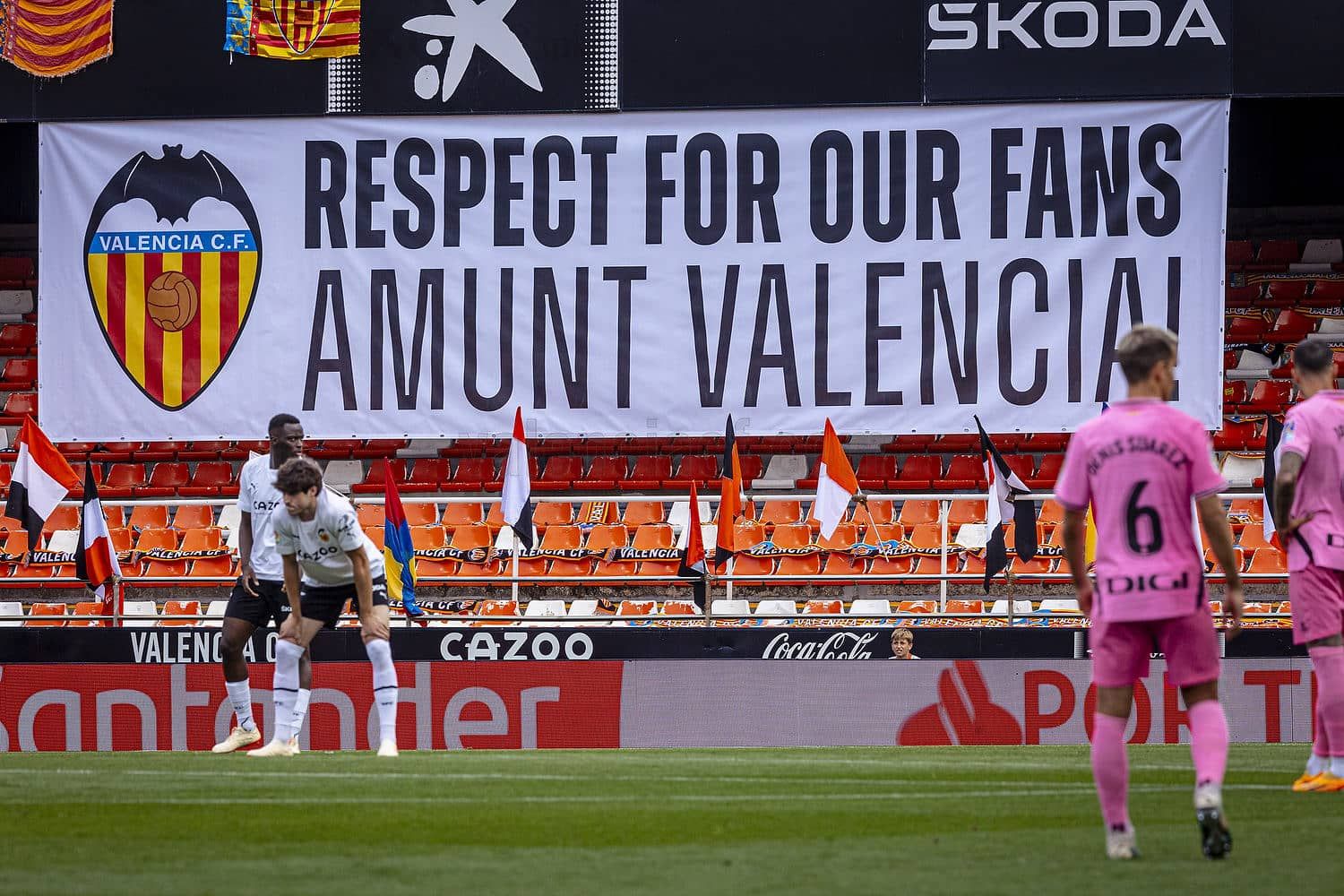 Pancarta ante el RCD Espanyol.