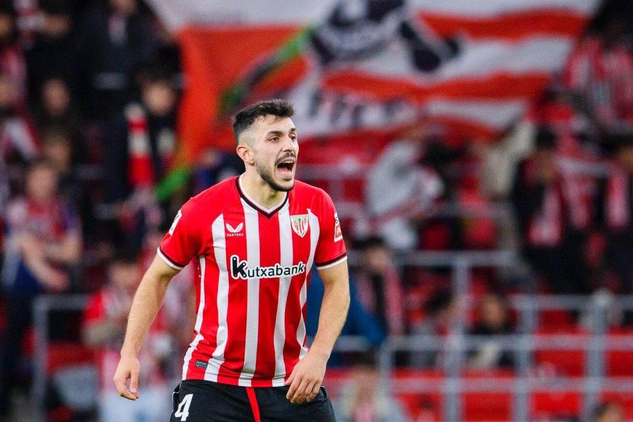 Aitor Paredes, en un partido ante el Barça en San Mamés.