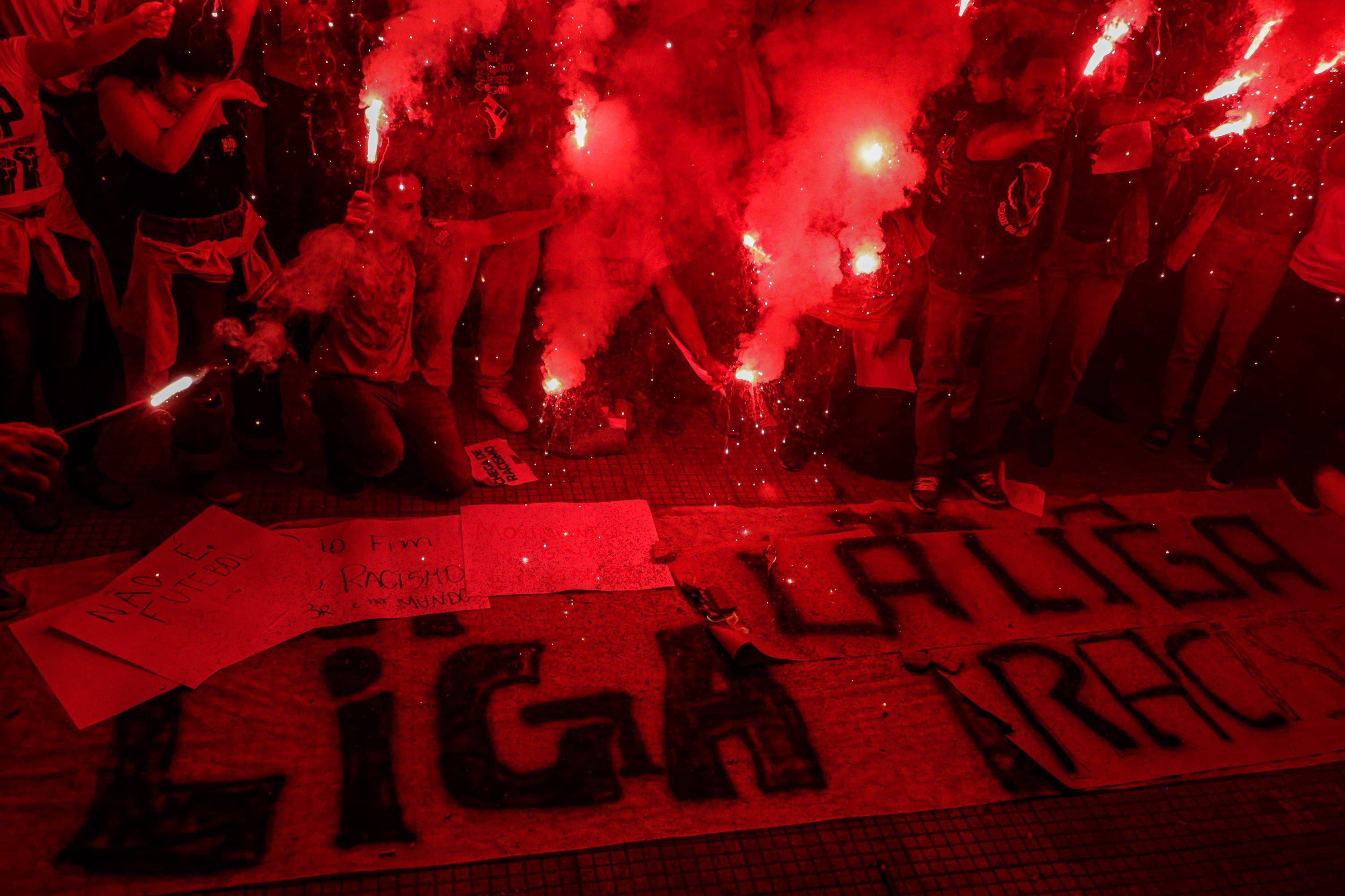  Manifestación en Brasil contra la liga española y sus actuaciones racistas en el fútbol.