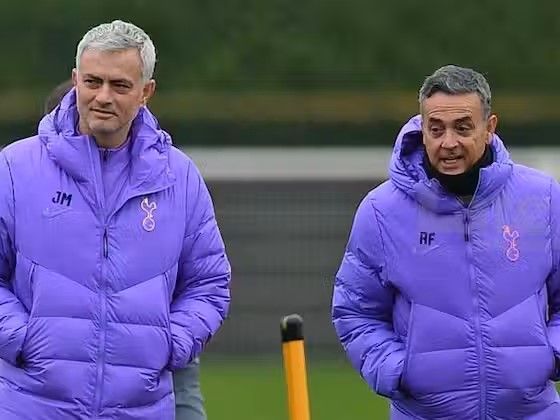  Ricardo Formosinho junto a Mourinho en el Tottenham.