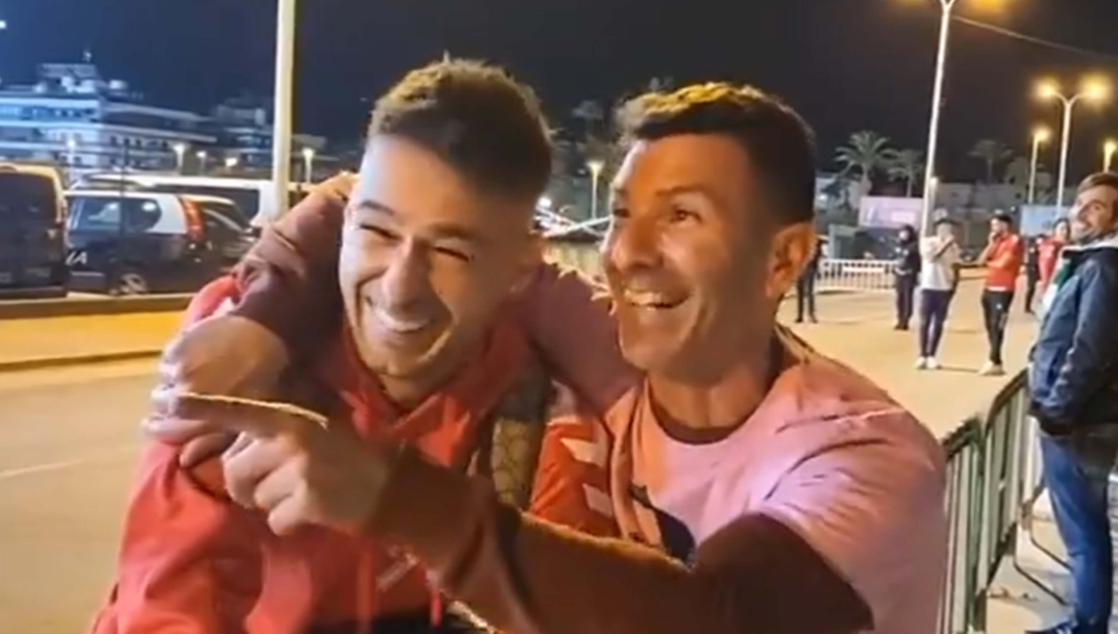 Sergio León e Isidro Baides, en el duelo de chistes