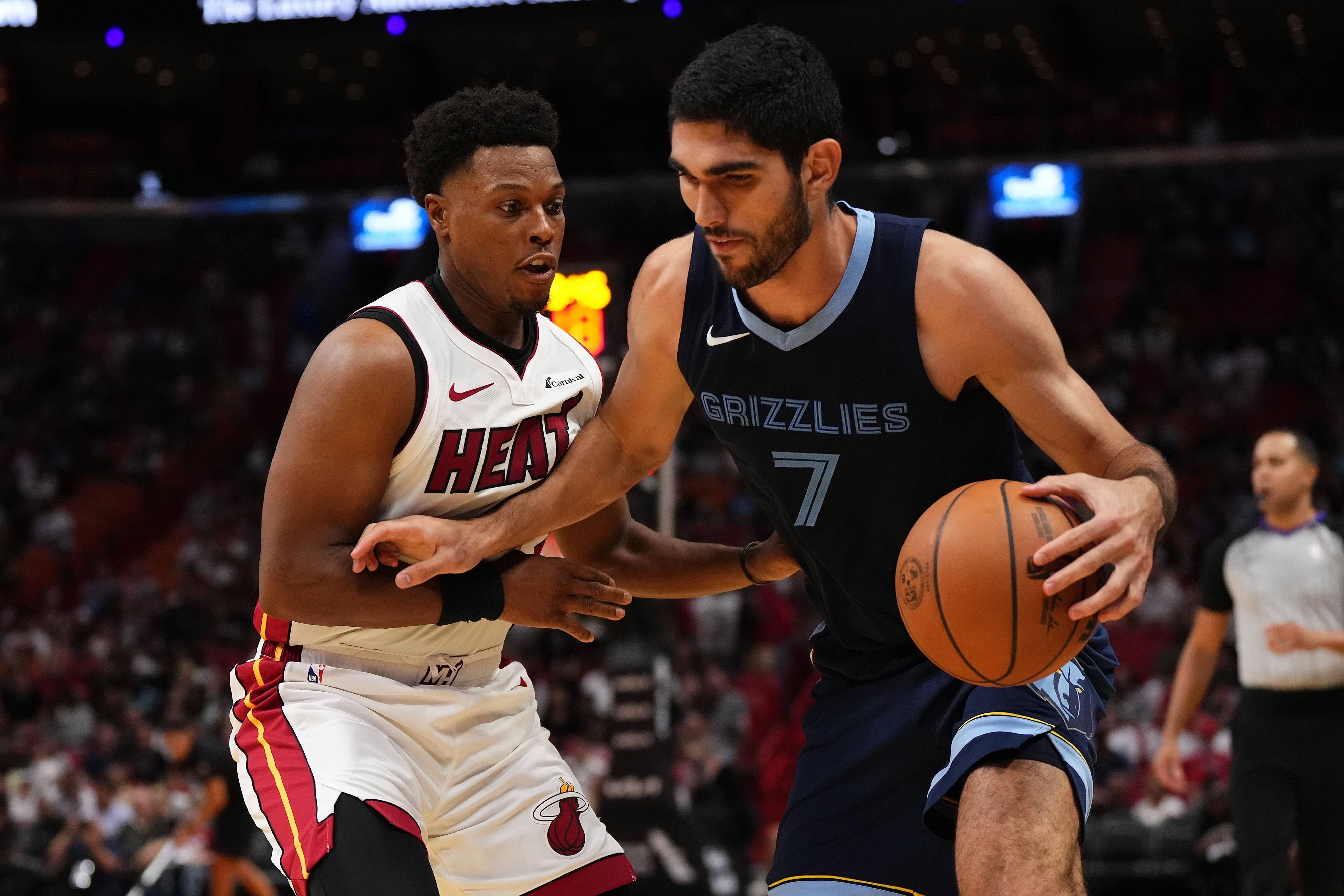 Santi Aldama durante un partido de la NBA.