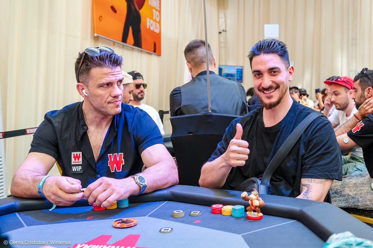 Eduardo Riego, a la izquierda