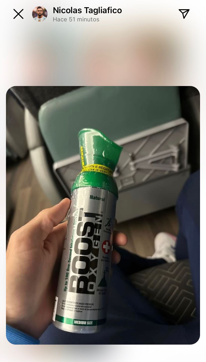  Tagliafico mostrando el bote de oxígeno en redes.