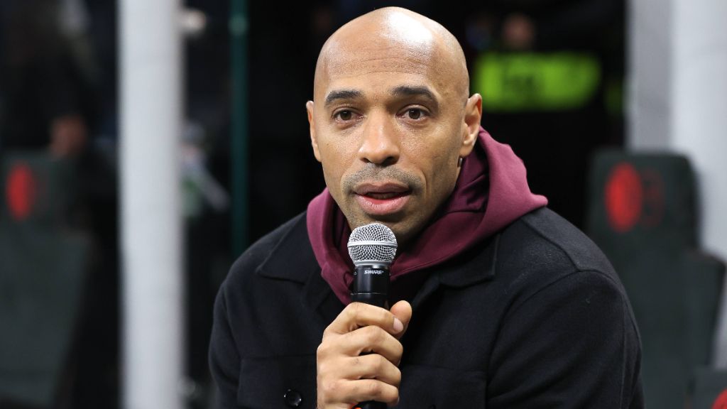  Thierry Henry, antes del partido entre PSG y Milán. (Fuente: Cordon Press)