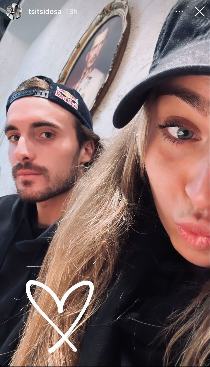 Tsitsipas y Baodsa reactivan su cuenta de Instagram (@tsitsidosa)