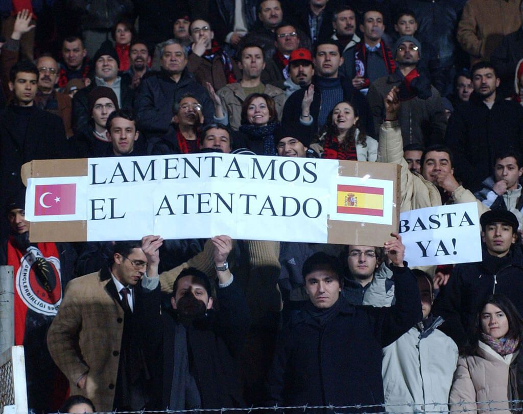  Una imagen del partido del Valencia el 11M ante el Gençlerbirliği