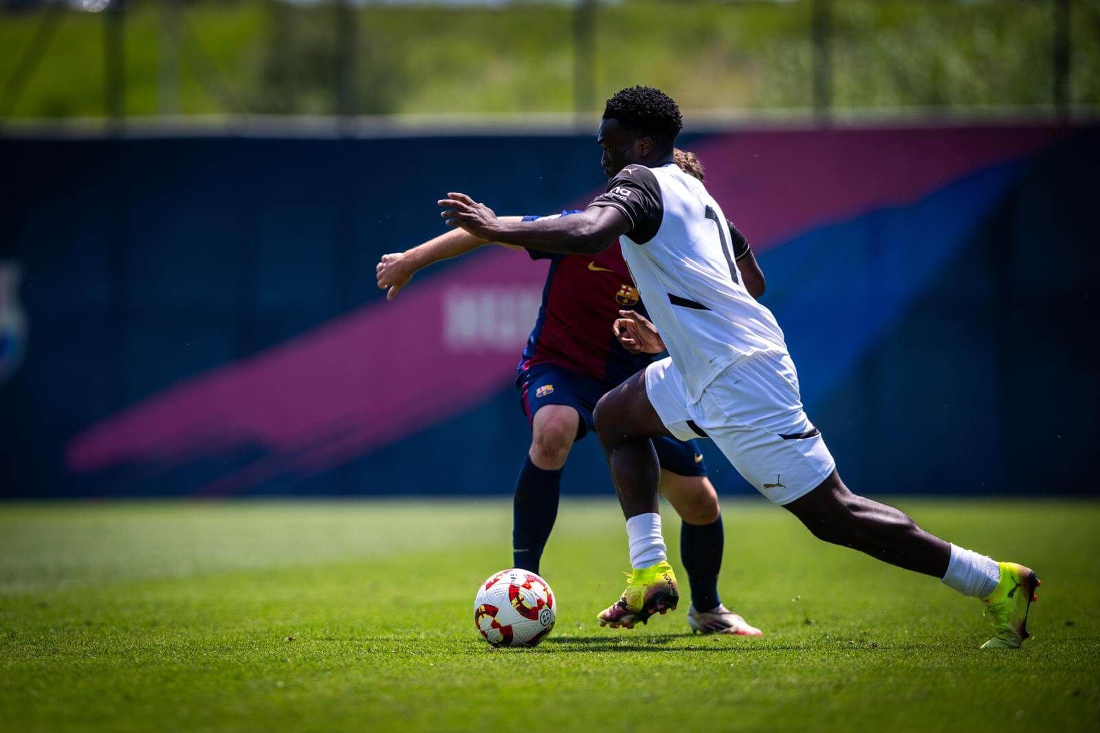 El VCF Juvenil eliminó al Barcelona