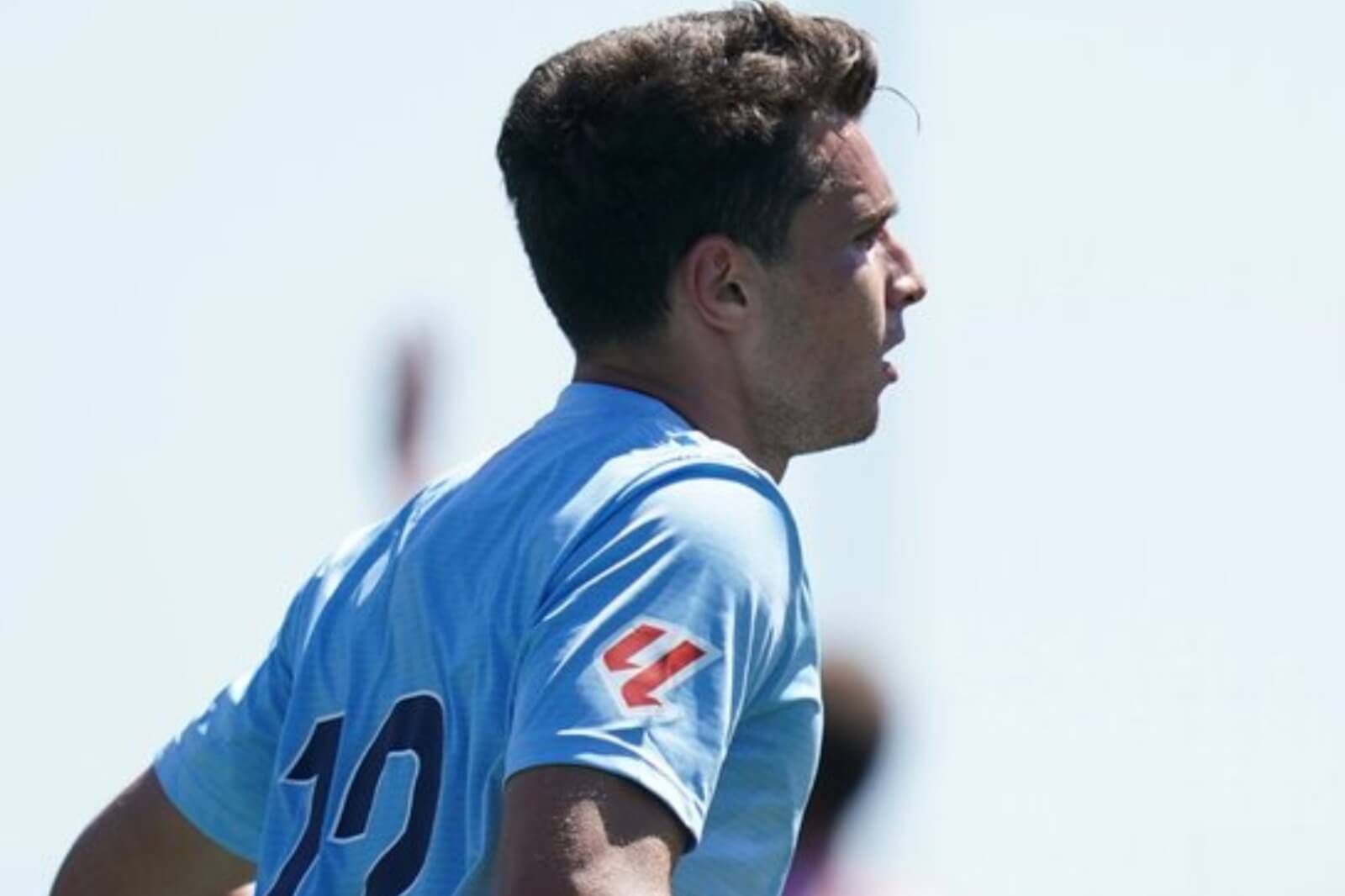 Tasos Douvikas anter el Sporting de Gijón.