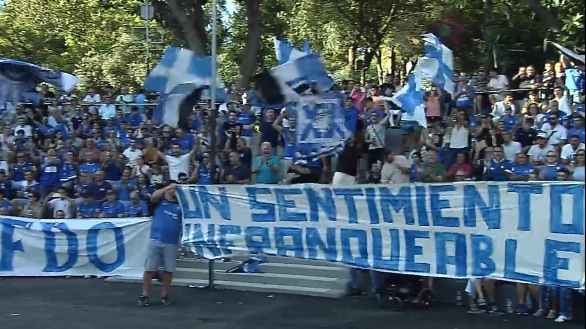  La manifestación de la afición del San Fernando.