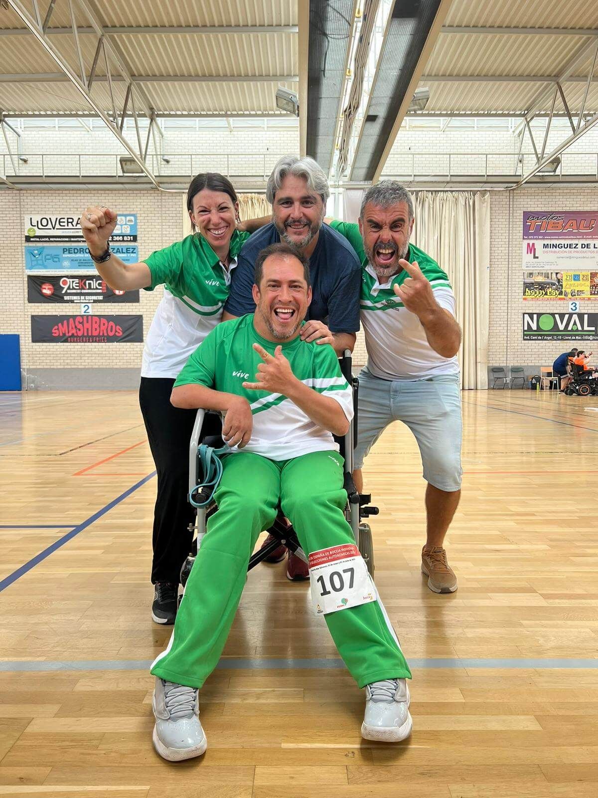  El Langui junto a su equipo en una de sus últimas competiciones de boccia.