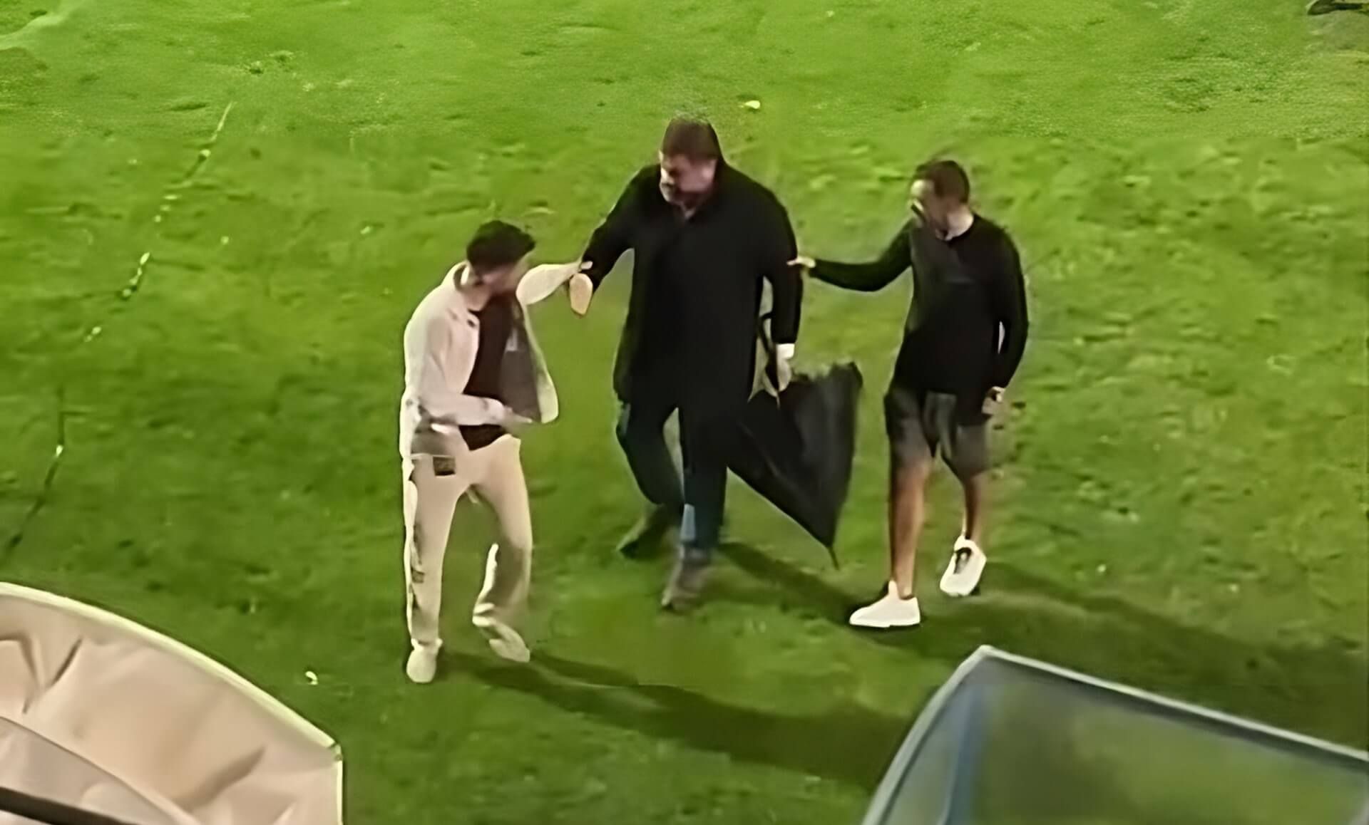 El altercado entre Sérgio Conceiçao y Manuel Barroso.