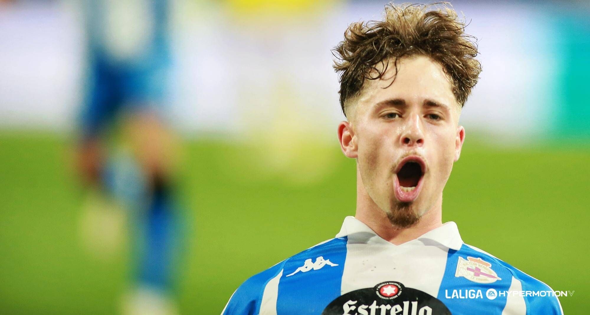  Mario Soriano celebra su gol en el Deportivo - Cádiz.