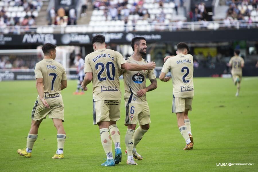  Álvaro Giménez, tras su gol al Cartagena.