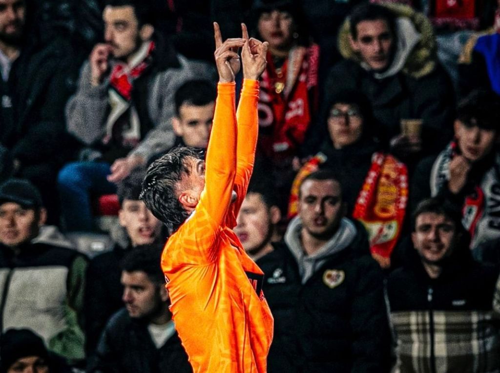  Canós adelanta al Valencia ante el Rayo