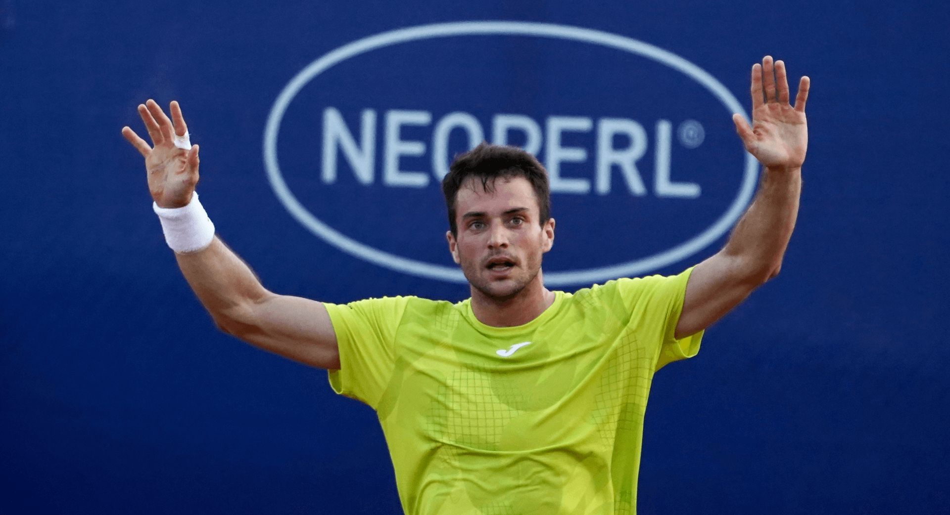  Pedro Martínez toma el relevo de David Ferrer y se lleva la Copa Faulcombridge