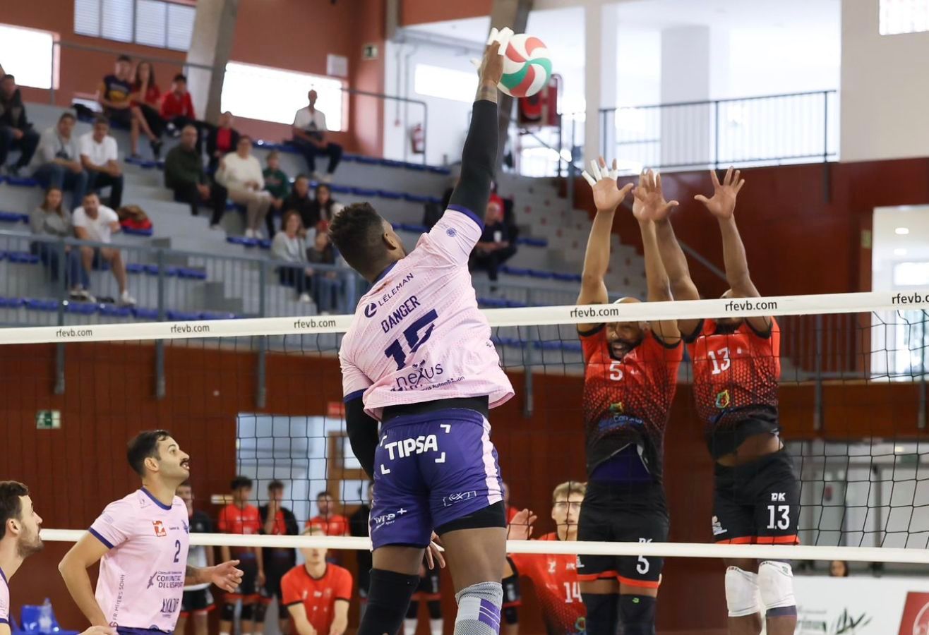  Conqueridor cae tras rozar el triunfo ante San Roque pero saca un punto clave para acercarse a la s