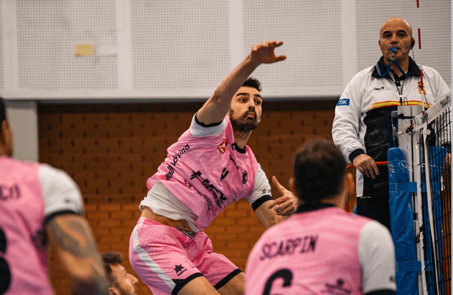  Conqueridor, líder de la Superliga