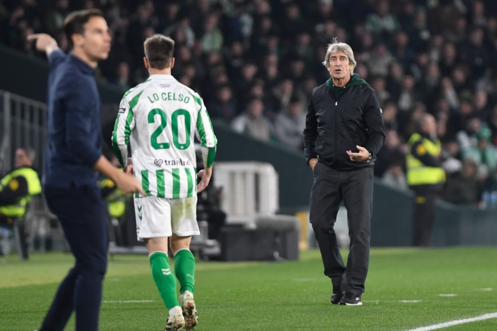  Giovani Lo Celso dialoga con Manuel Pellegrini (foto: Kiko Hurtado).