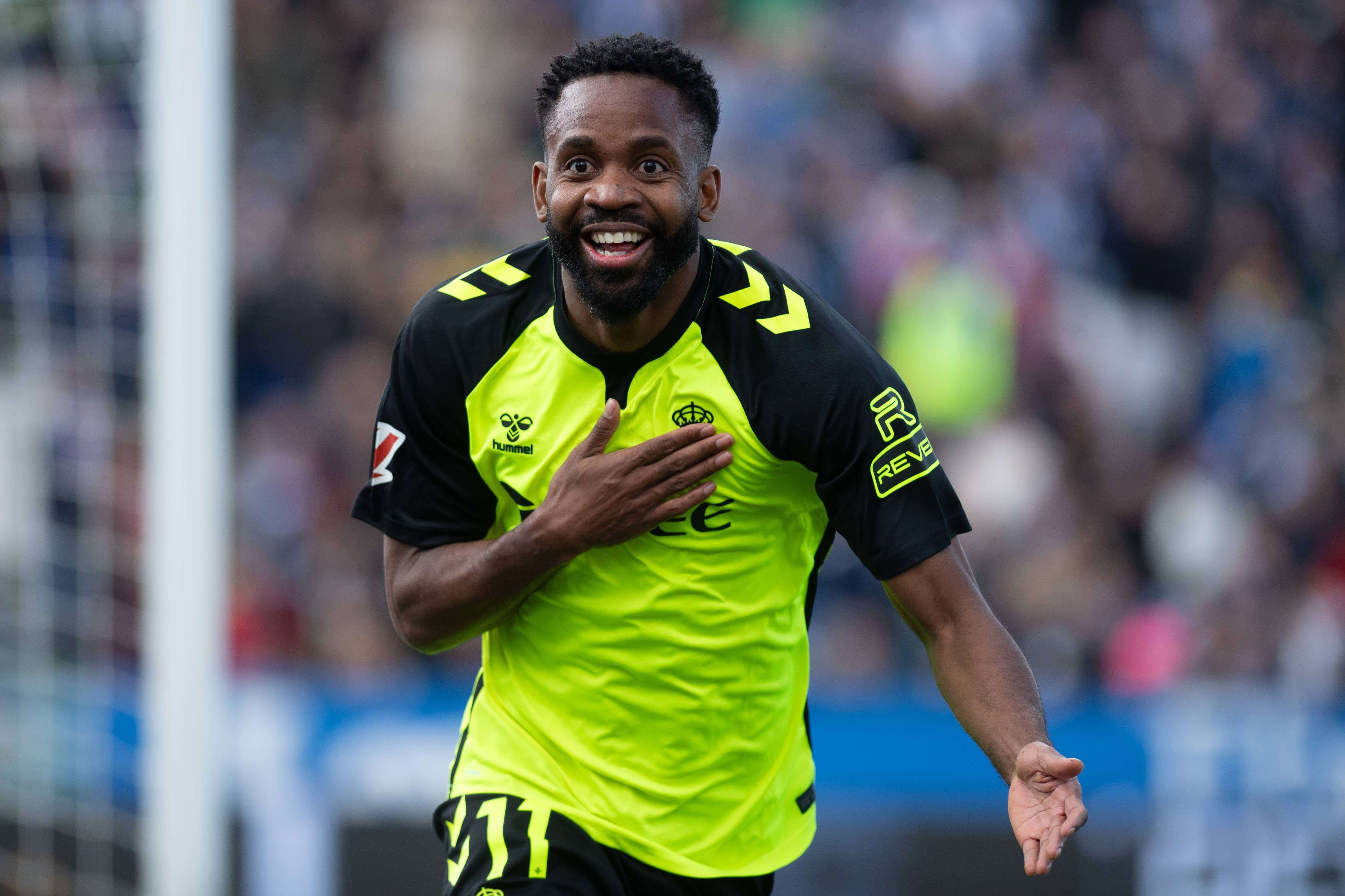  Bakambu celebra su gol al Leganés.