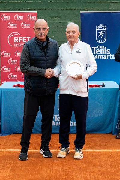  El CT Valencia revalida el emotivo título de Campeón de España +85