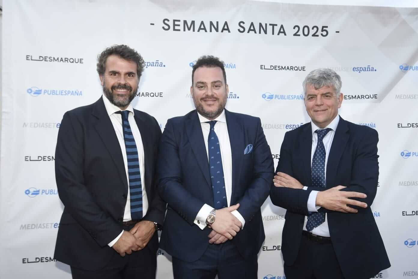  Nacho Ansó y Feliciano Espinosa, de NH Hoteles, junto a Fede Quintero en El Balcón de ElDesmarque