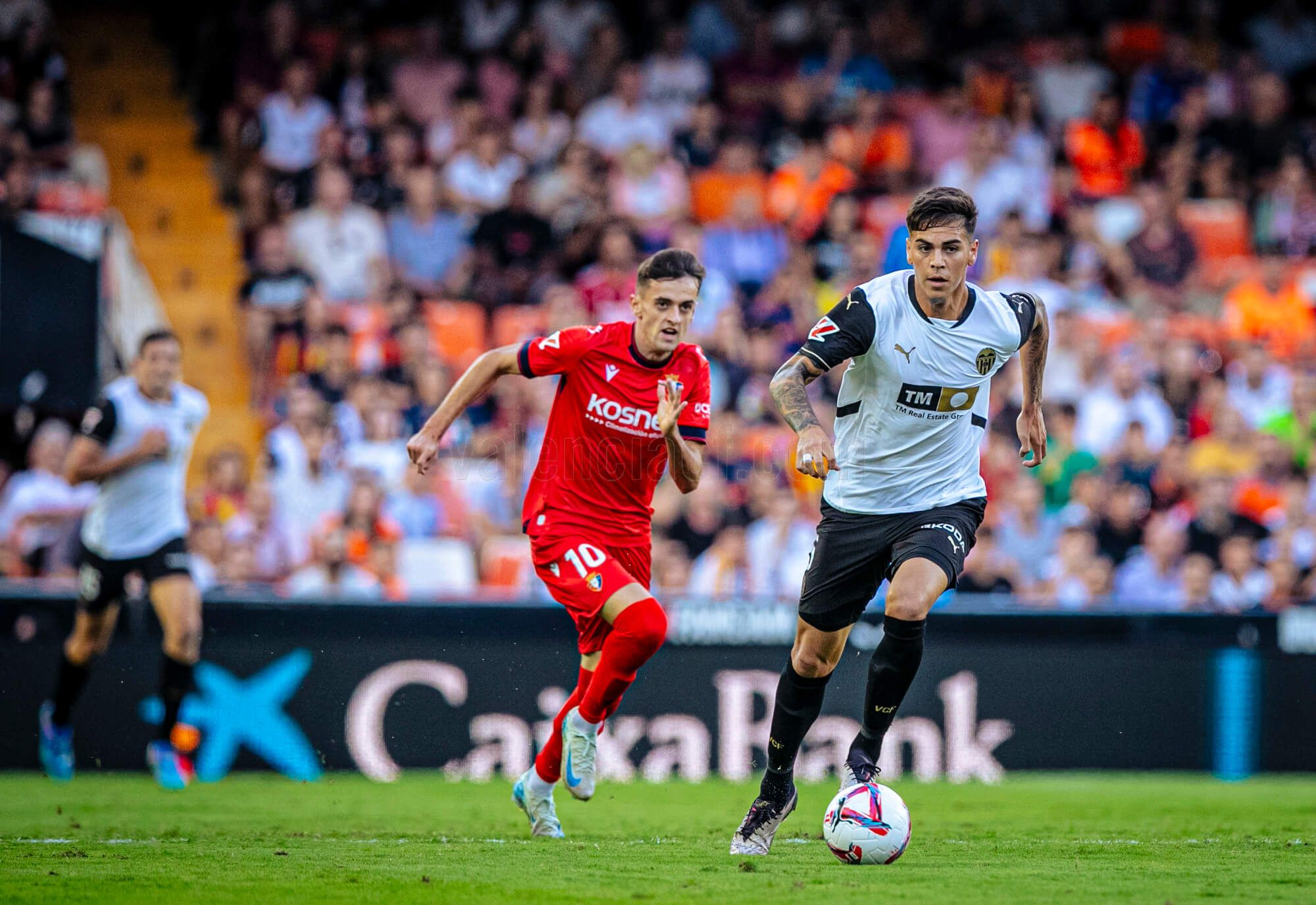 Enzo Barrenechea será titular en el Valencia-Rayo Vallecano.