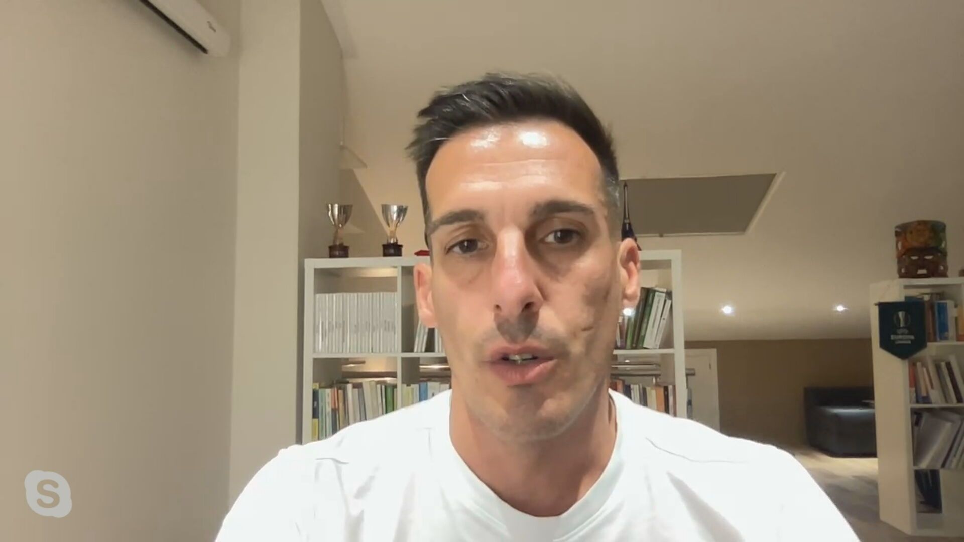 Estrada Fernández explica la autoridad de Negreira: “Las actas de ascensos y descensos iban form