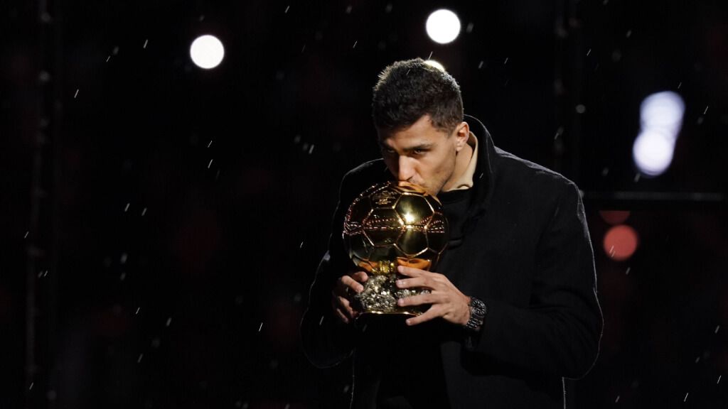  Rodri Hernández con el Balón de Oro