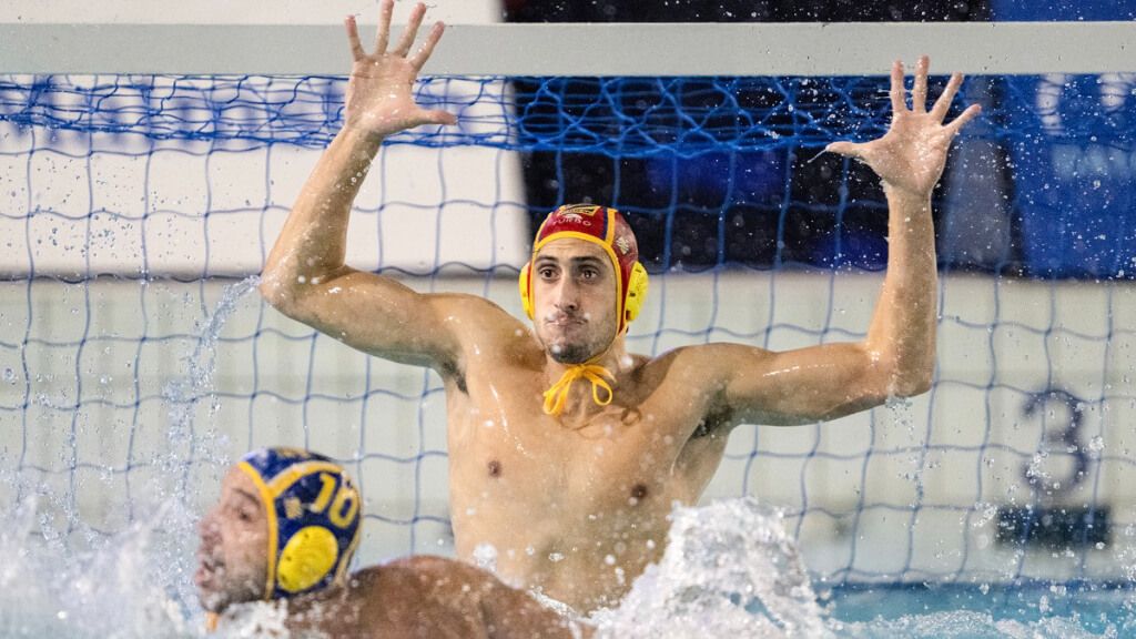  Unai Aguirre en la Champions League de Waterpolo (@CNAB_oficial)